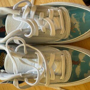 Reebok Wonder Woman 1984 Limited Edition Tennis Shoes Unisex Size 7 NEW NO BOX
